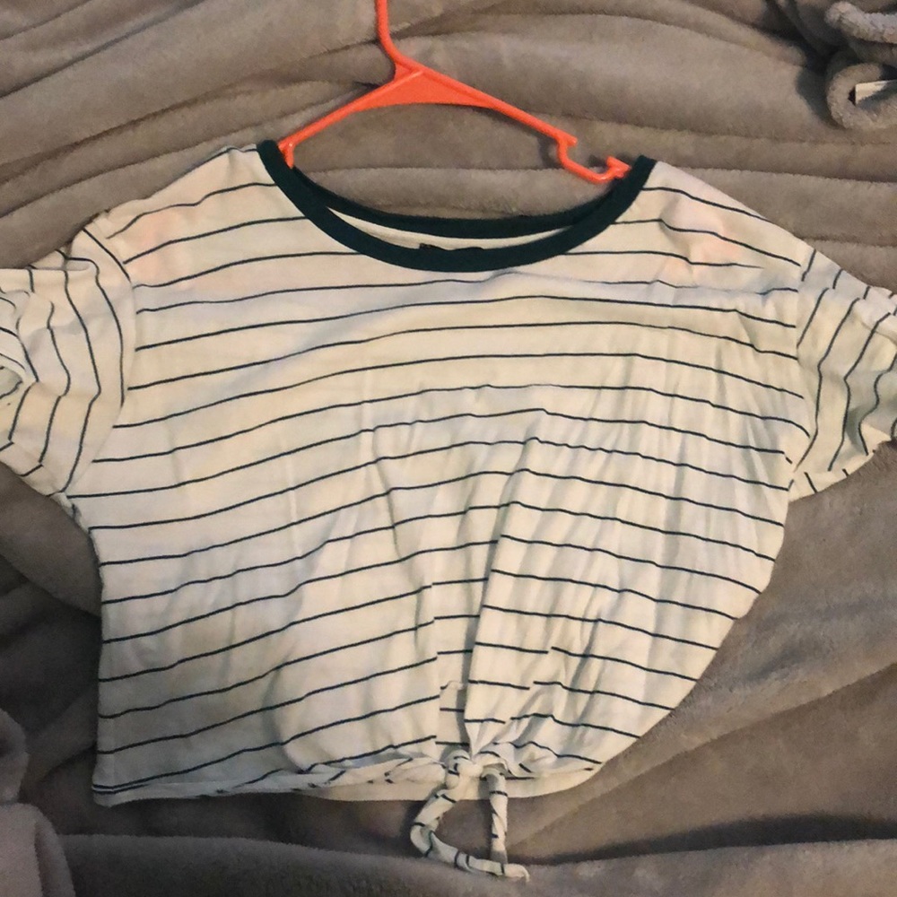 White crop w/ green stripes, tie knot on bottom